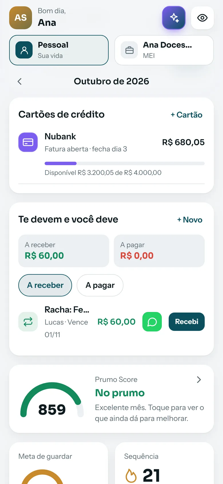 Tela de cartões de crédito do Prumo com fatura e limite